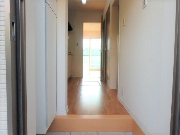 SHUKURA菊野台（シュクラキクノダイ） 玄関