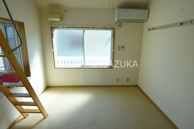 ハイツカトレア リビング