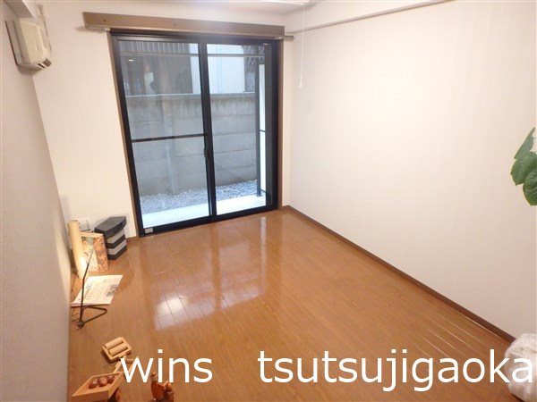 レジデンスハーベスト ベッドルーム