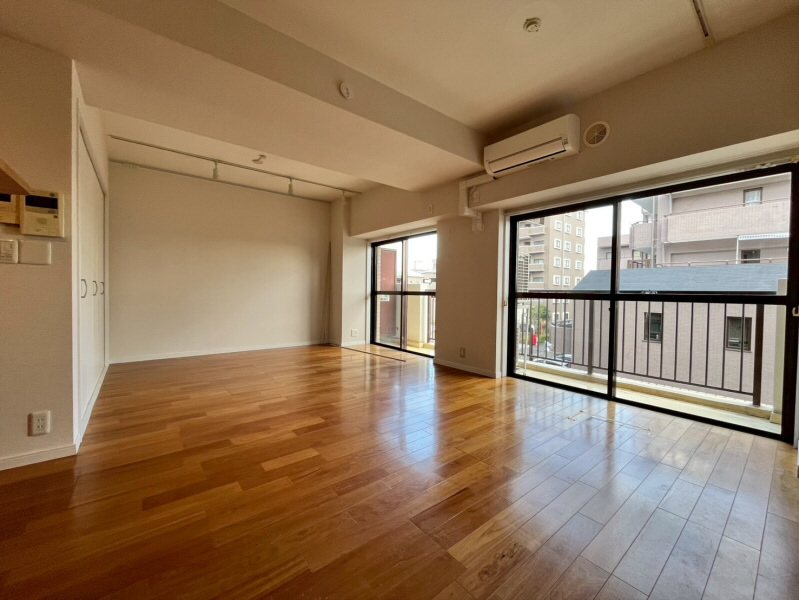 アーベイン世田谷　再契約型定期借家 リビング