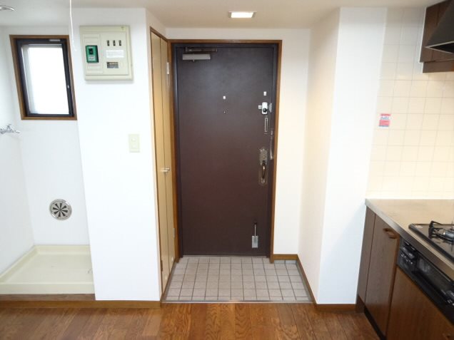 ノブ・ナカハラ 玄関