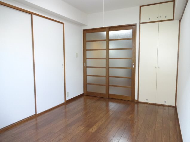 ノブ・ナカハラ ベッドルーム