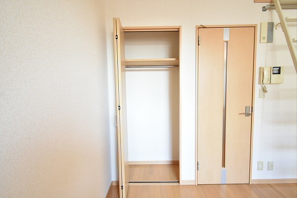 クーネル小島町  収納