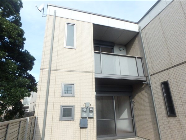クレセントフラットⅢ 外観