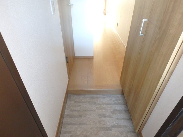 コージーハラ  玄関