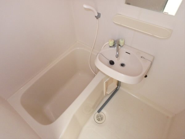 ハウゼ・イイダ 風呂画像