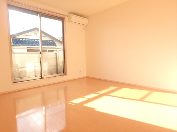 【コンフォートヒルズ】 リビング