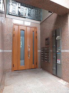 東京都世田谷区南烏山３丁目 エントランス