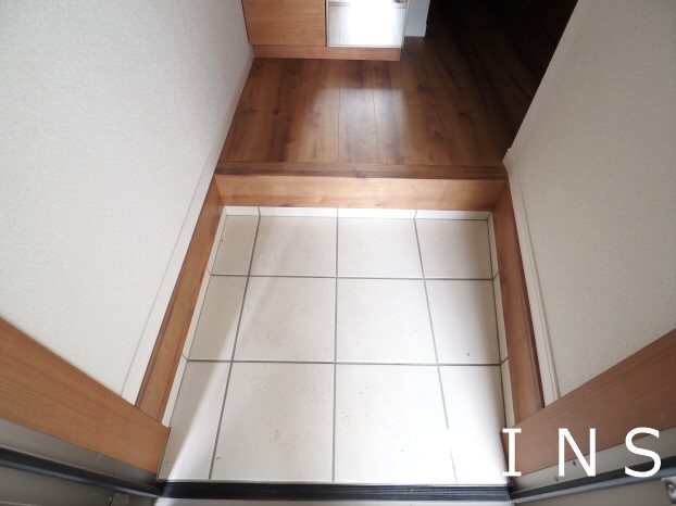 幡ヶ谷3丁目戸建 玄関