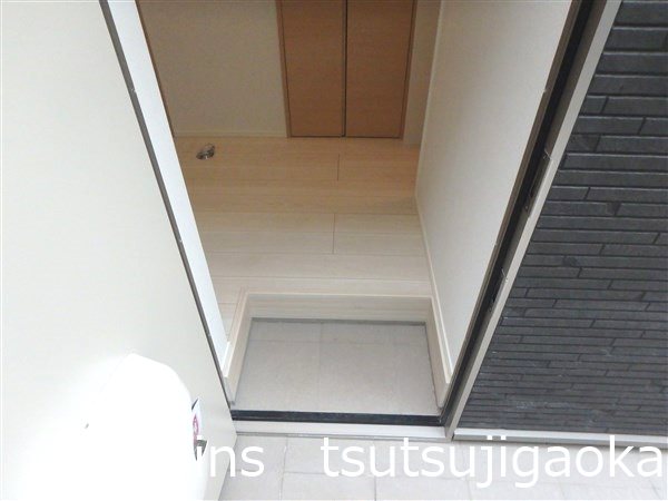 ファーストハウス 玄関