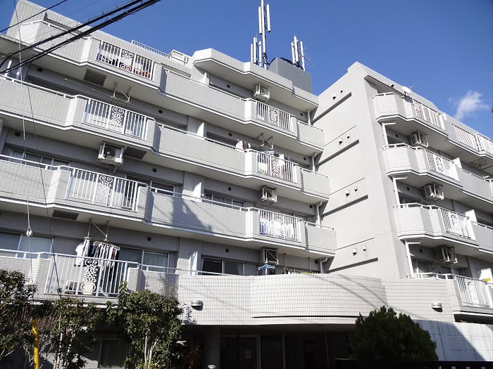 【ロイヤルシーダ】 外観