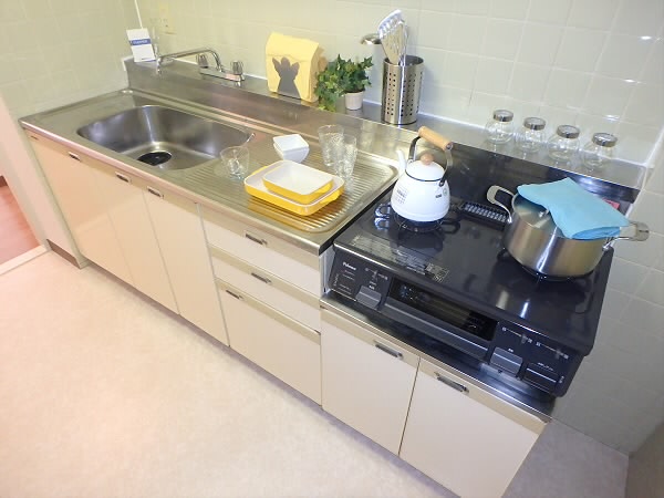 【ロイヤルシーダ】 キッチン
