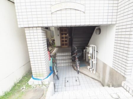 メゾントコナミ エントランス