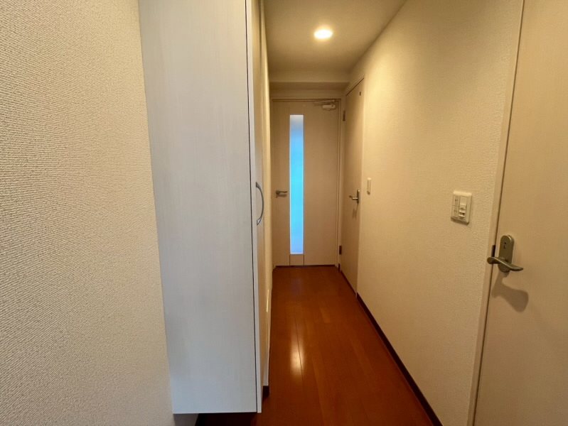 カーサからすやま 玄関