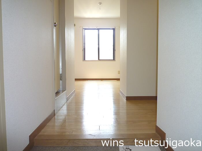 ハイツ神代 玄関