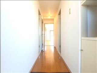 シャルマン成城 玄関