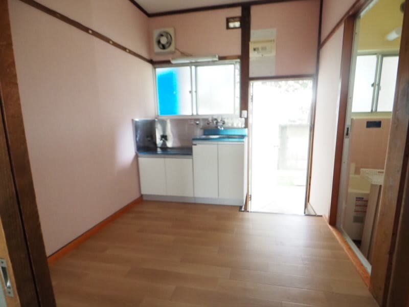 土方コーポ リビング