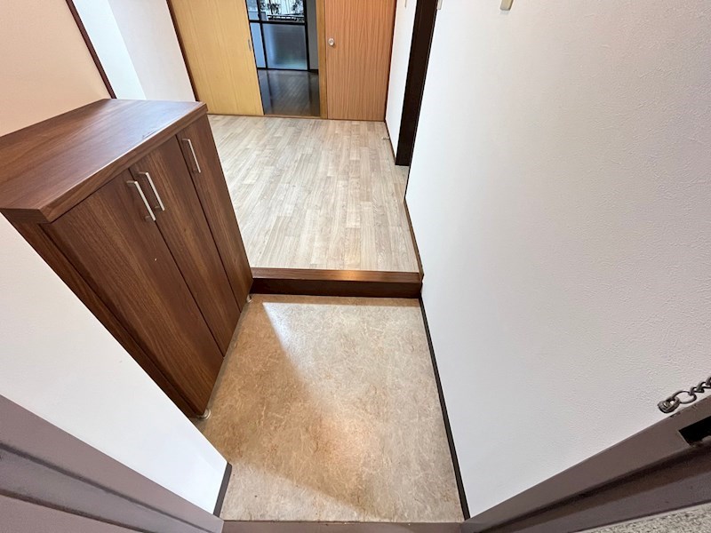 メゾン方南 玄関