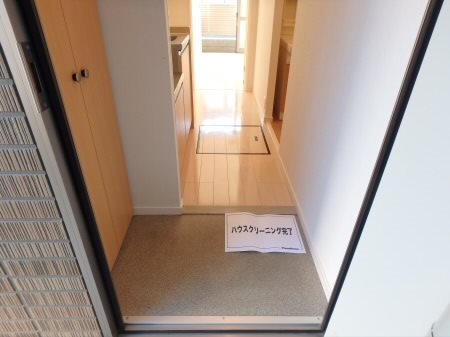 クレスト・K 玄関