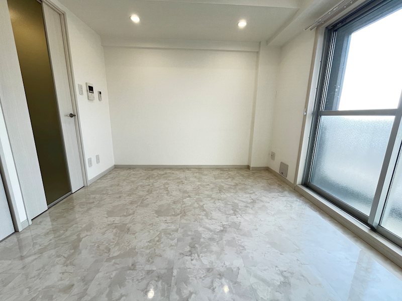 【サンパラッツオ弐番館】 リビング