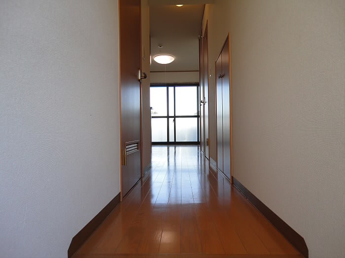 ガーネットハイツ 玄関