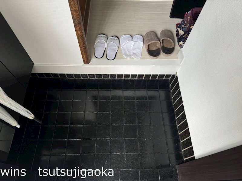 西つつじケ丘1丁目戸建 玄関