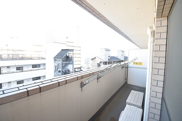 東京都調布市西つつじケ丘３丁目 ベランダ