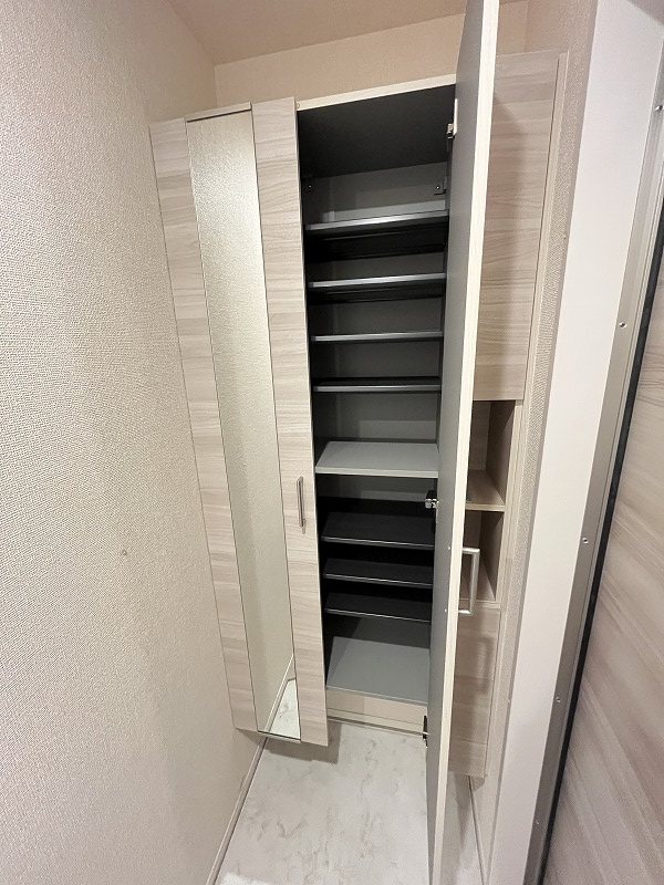アゼリアヒルズ 玄関