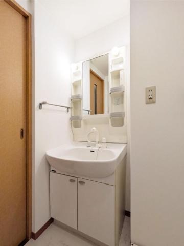 シルヴァン中原 その他1