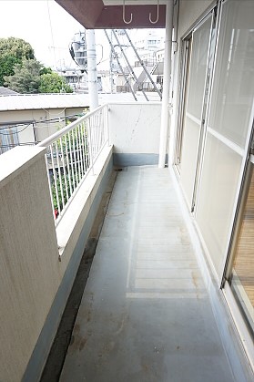 東京都世田谷区粕谷４丁目 ベランダ