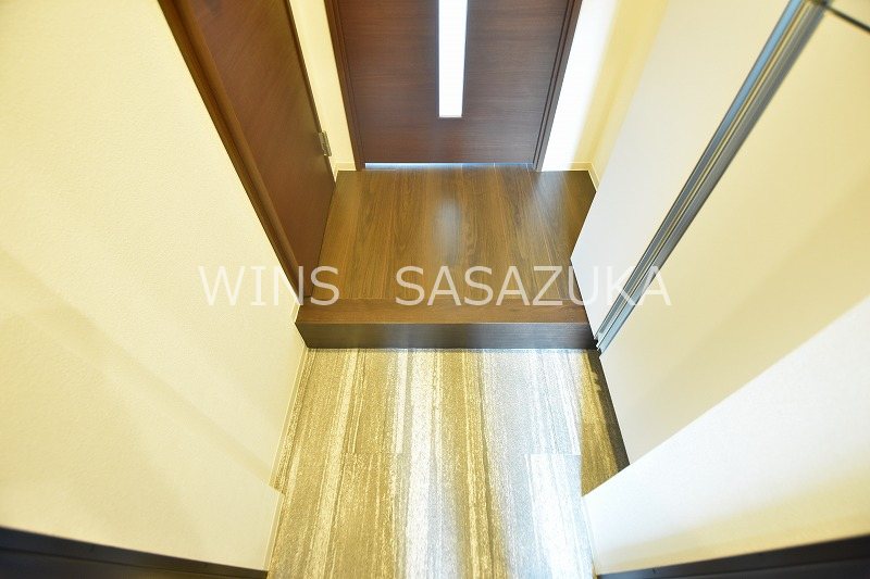 Noble Maison SASAZUKA 玄関