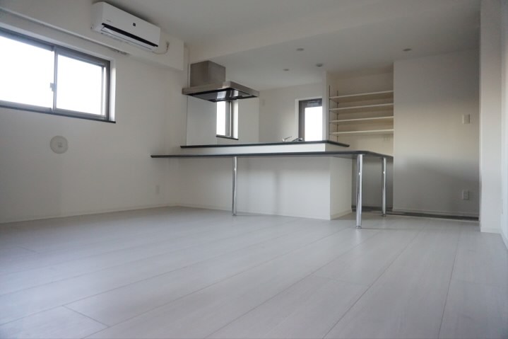 B CITY ART RESIDENCE　KITAZAWA リビング