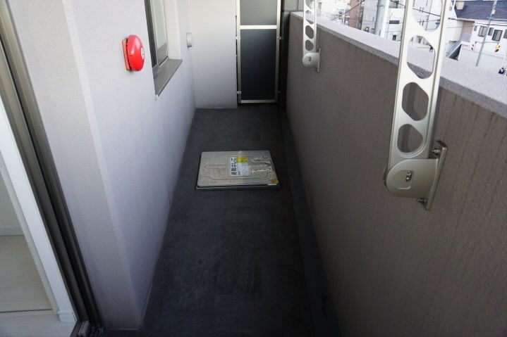 B CITY ART RESIDENCE　KITAZAWA ベランダ
