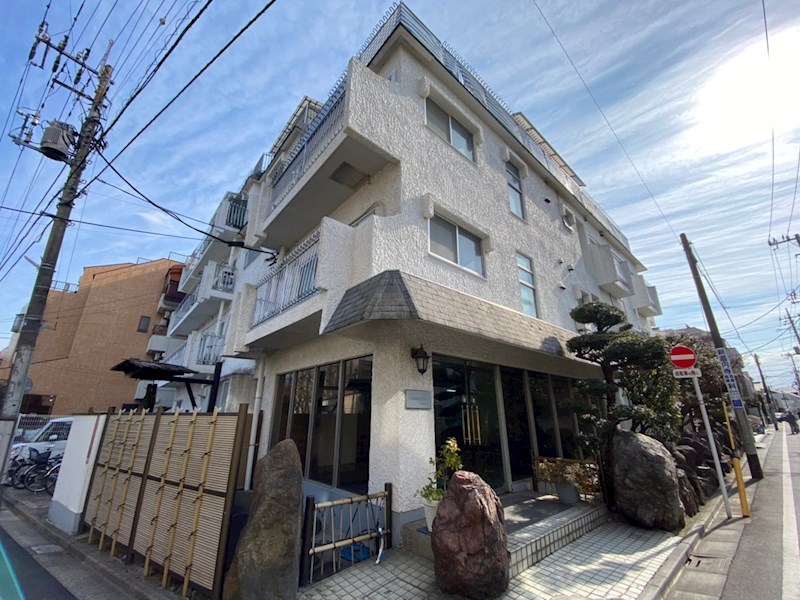 カールトンコート 外観