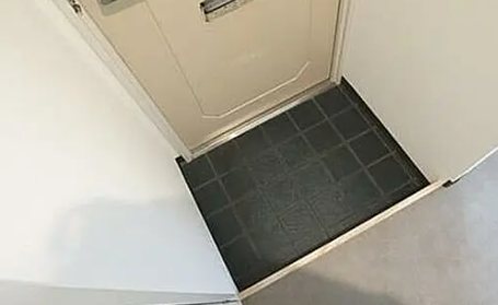 武蔵家ビル 玄関