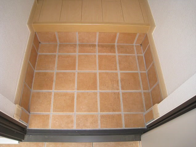 ルプレジール 玄関