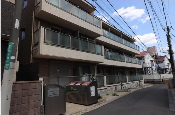 リヴェール狛江 玄関