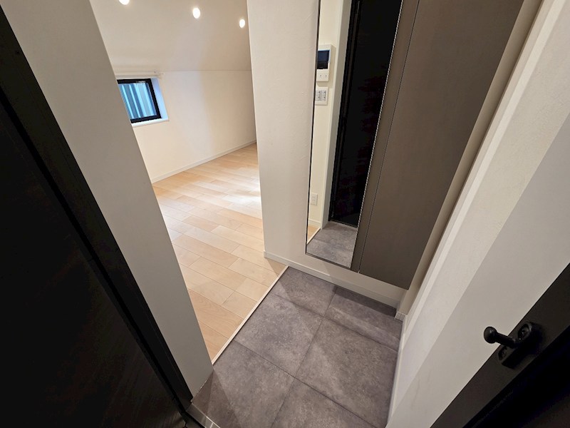 【ラフィネ調布】 玄関