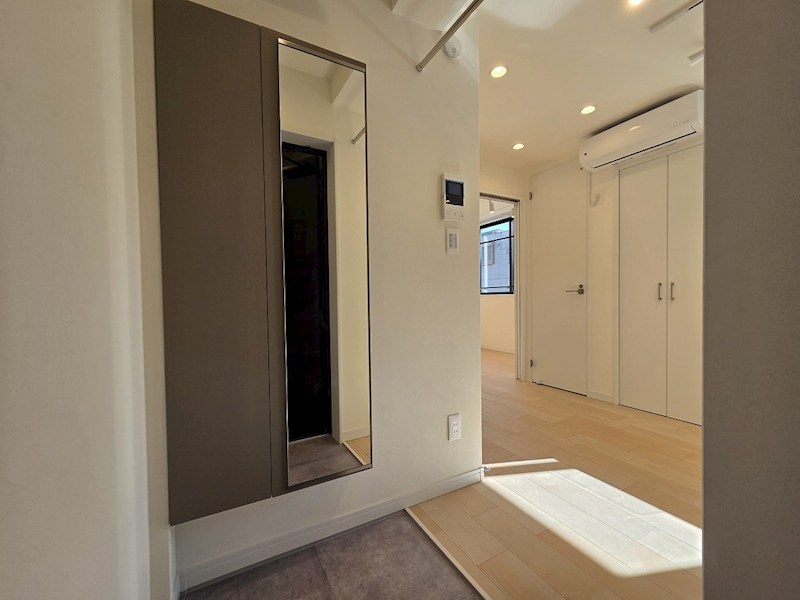 【ラフィネ調布】 玄関