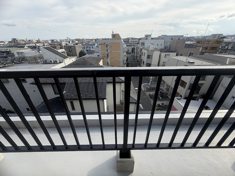 【ラフィネ調布】 ベランダ