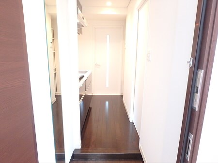 Win Bell仙川（ウィンベルセンガワ） 玄関