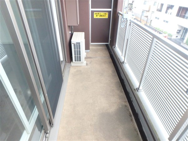 Win Bell仙川（ウィンベルセンガワ） ベランダ