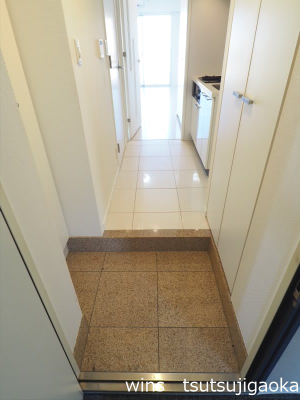 ドゥーエつつじヶ丘 玄関