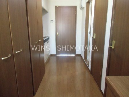 ベルウッド明大前 玄関