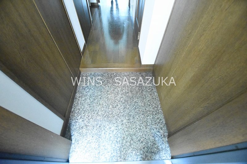 グランド・ガーラ笹塚　 玄関