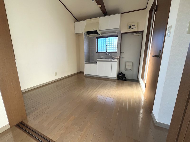 キューイーストコート リビング