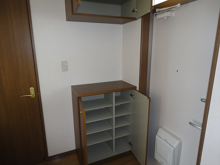 グリーン連蔵寺　 玄関