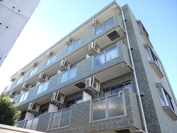 ドゥ・ベルジュール 305号室 外観