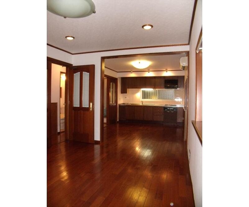 杉並区和泉4丁目貸家 リビング