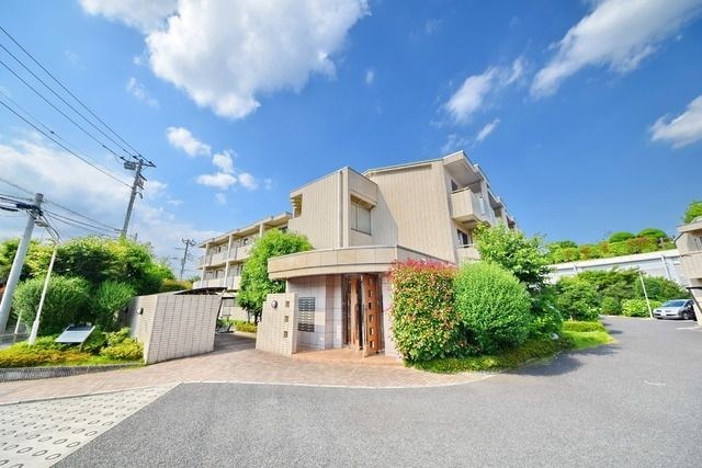 ドルフ喜多見 206号室 外観